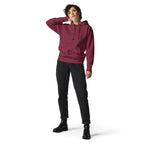 FL-FIT Hoodie unisexe bordeaux, mockup femme face avant, logo FL rose brodé poitrine, fond blanc

