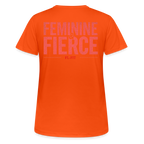 T-shirt respirant femme FL-FIT collection Feminine & Fierce, couleur orange néon, vue de dos, coupe sport ajustée, manches courtes, col rond, matière technique respirante, logo FL-FIT noté au dos, fond blanc
