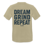 T-shirt respirant homme beige sable vue de face à plat, col rond, design minimaliste sans logo visible, fond blanc