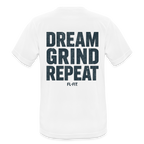 T-shirt respirant homme blanc vue de face à plat, col rond, design minimaliste sans logo visible, fond blanc