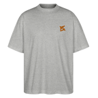 Face avant d'un t-shirt oversize couleur gris chiné avec le logo orange brodé pour un look décontracté  