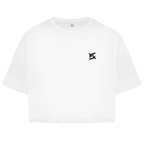 Face avant du crop top en coton pour femme de couleur blanche avec le logo noir FL-Fit sur la poitrine.