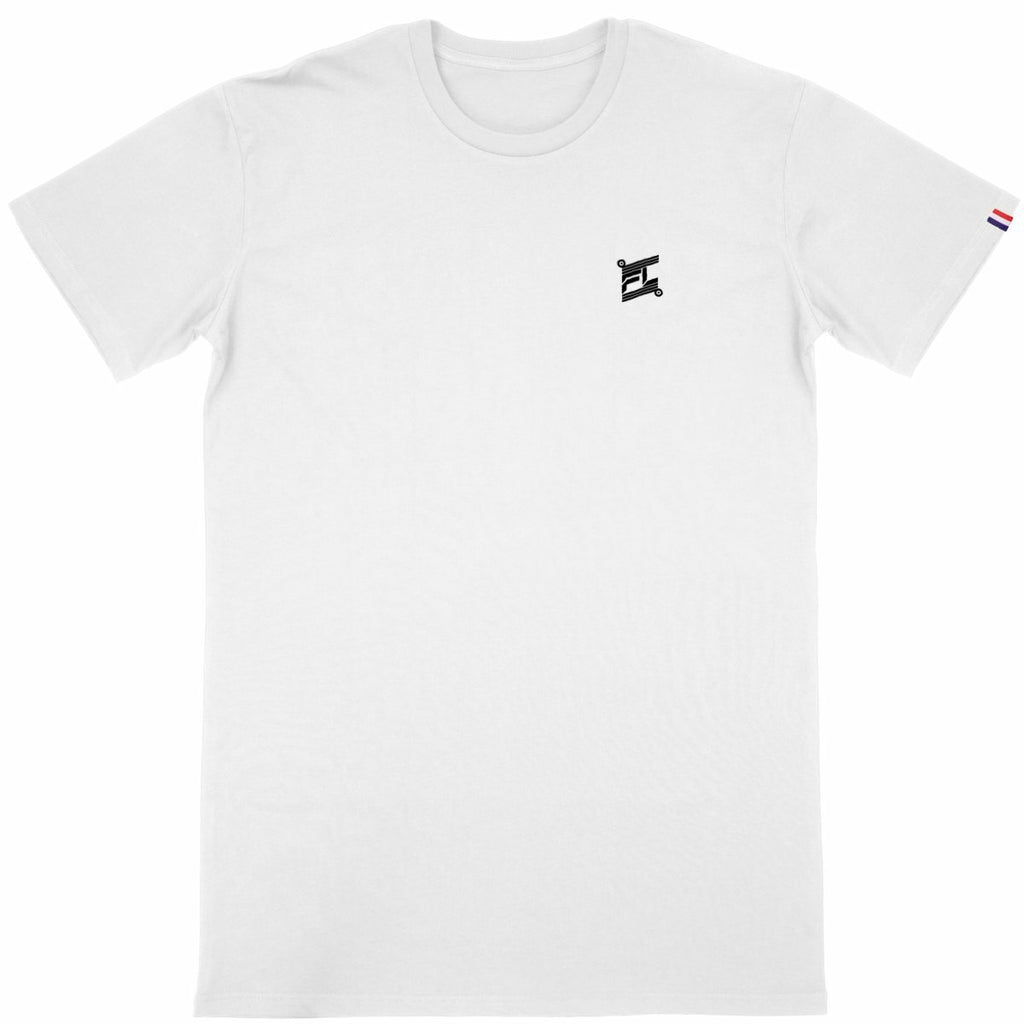 Face avant d'un t-shirt français et fabriqué en france avec un logo floqué noir sur la poitrine et le drapeau français sur la manche gauche 