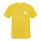 T-shirt respirant homme FL-Fit jaune soleil lumineux, coupe classique sport, logo FL blanc minimaliste poitrine, matière technique anti-transpiration, col rond renforcé, manches courtes, ton estival énergisant, fond blanc isolé
